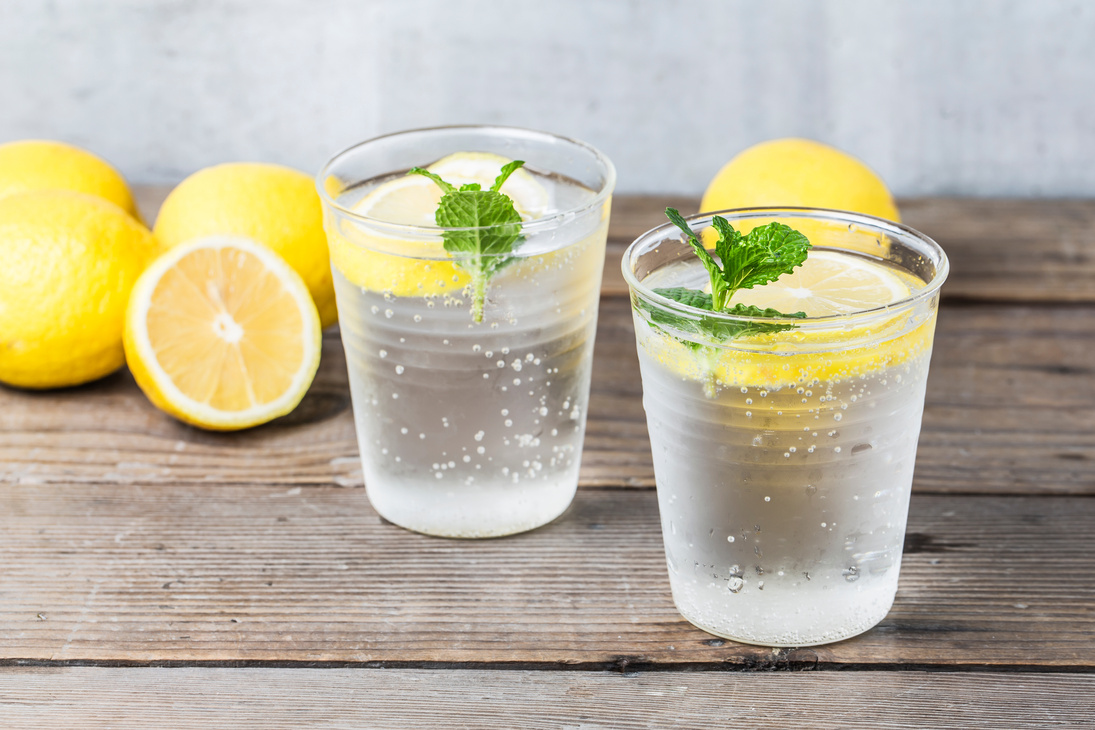 Homemade Lemonade with Fresh Lemon and Mint